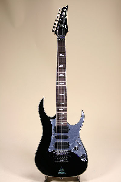 Ibanez UV777P Black.jpg